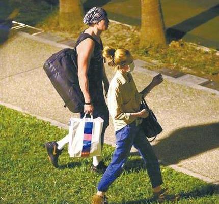 何润东夫妻约球萧敬腾 为参加婚礼1年前就推掉工作