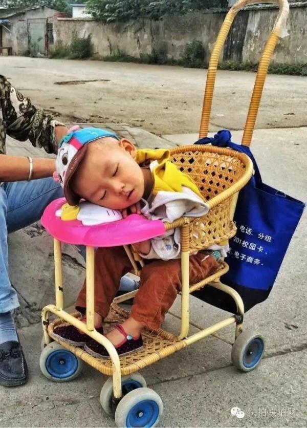 【搞笑】洪荒之力用完了 突然就觉得困了!哈哈