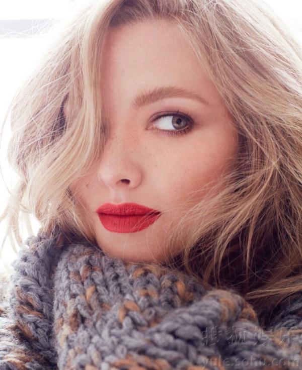 美腿占一屏!女星阿曼达曝美妆时尚大片