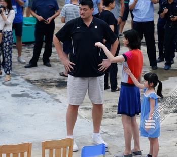 姚明6歲女兒身高驚人 中國體壇身高第一寶寶
