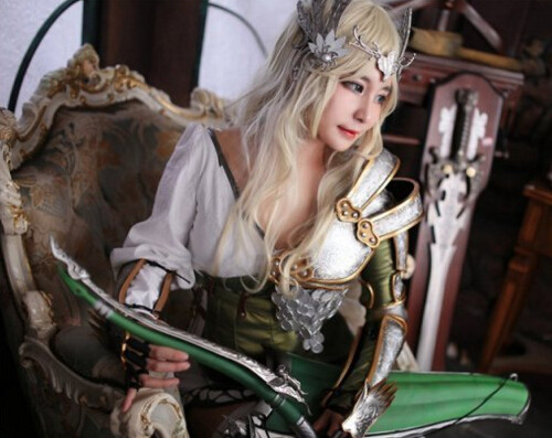 宛如精灵公主!性感妹子COS《黑色沙漠》游侠