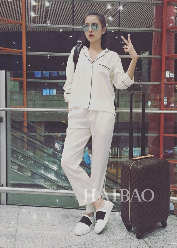 宋佳剪了酷炫狂拽短粉发，小花老师摇身一变小花爷