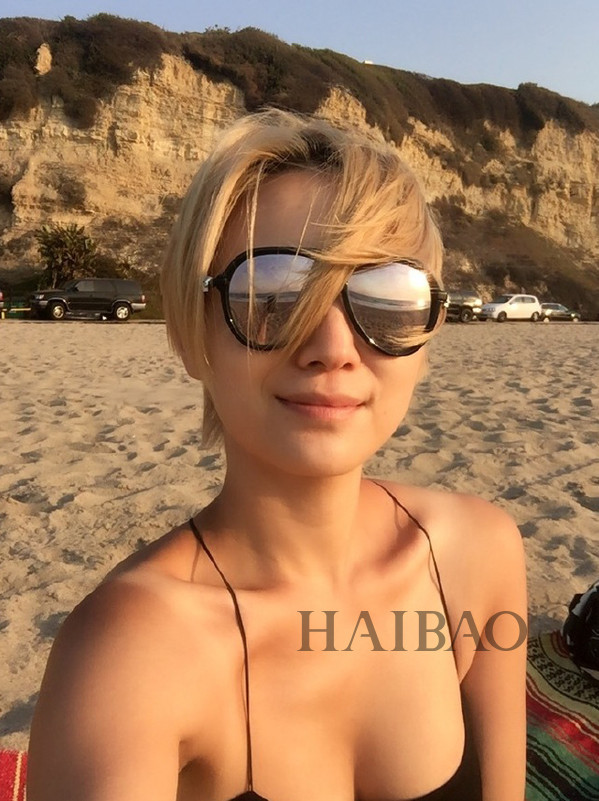 宋佳剪了酷炫狂拽短粉发，小花老师摇身一变小花爷