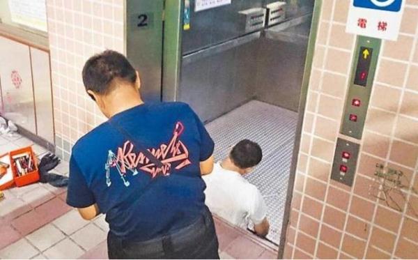 电梯故障发生意外惨剧：“跳就跳呗”说完，90后情侣坠入电梯井身亡！