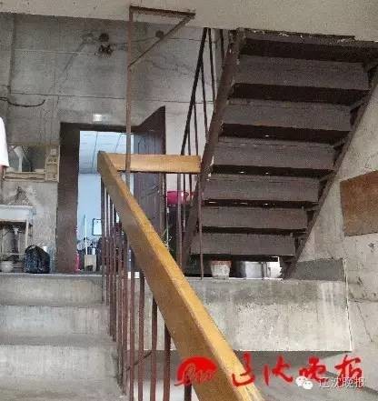 电梯故障发生意外惨剧：“跳就跳呗”说完，90后情侣坠入电梯井身亡！