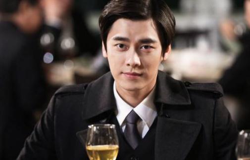 麻雀收视火爆 李易峰演技堪称小鲜肉里的佼佼