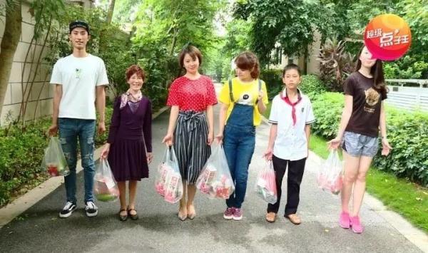 等等地方都会用力,这样力量会分散到整个上半身,提袋子就没那么重了