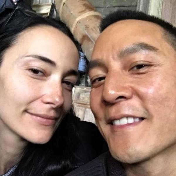 吴彦祖迎42岁生日妻子晒合影献表白:我爱你!