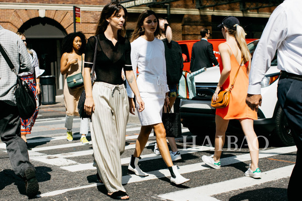 想做时髦弄潮鹅,没有小白靴可不“型”! 想做时髦弄潮鹅,没有小白靴可不“型”!