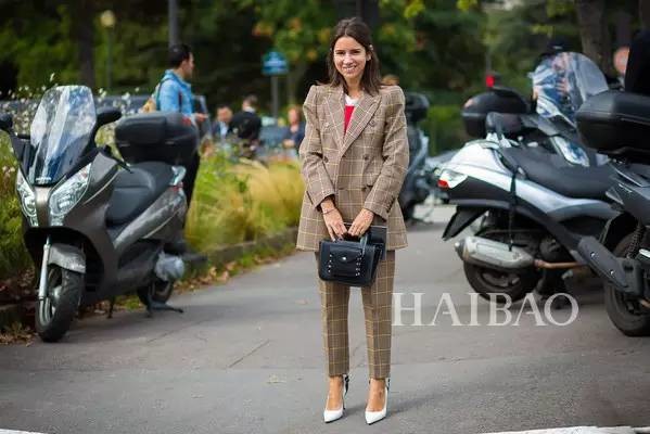 想做时髦弄潮鹅,没有小白靴可不“型”! 想做时髦弄潮鹅,没有小白靴可不“型”!