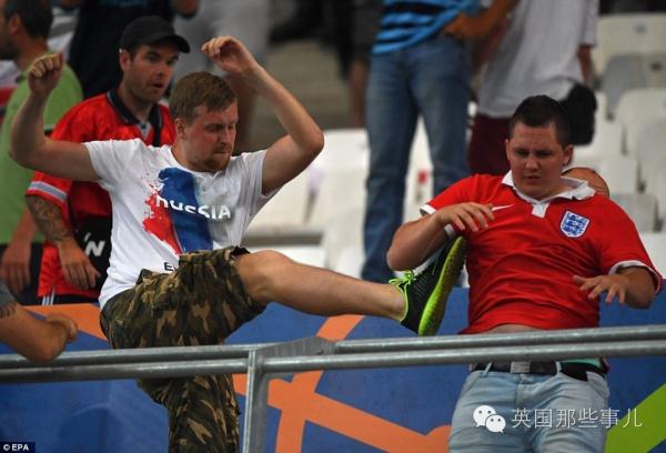 战斗民族的警告:英国足球流氓你赶来捣乱,小心