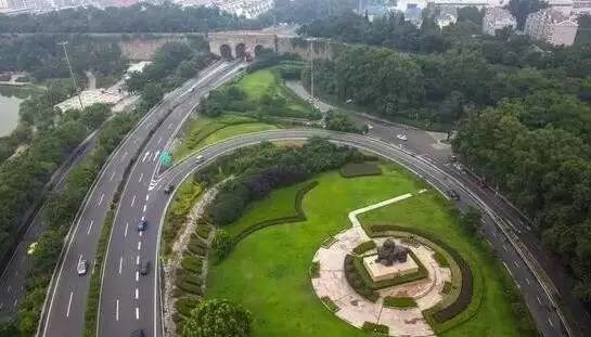 莫斯科人均绿地面积_南京市人均绿地面积