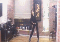 宋茜舞蹈练习视频公开 身体柔韧性极佳动作霸