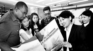 “我想留在中国工作”——外国留学生的在华就业之路