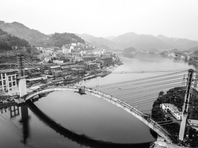 贵州沿河沙坨特大桥顺利合龙 贵州沿河沙坨特大桥顺利合龙