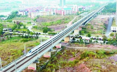 南龙铁路试运行