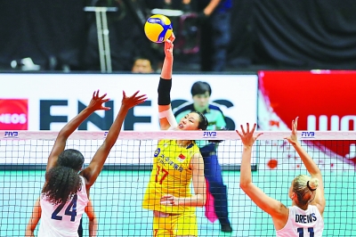 中国女排3比0横扫美国队 世界杯上气势如虹七连胜