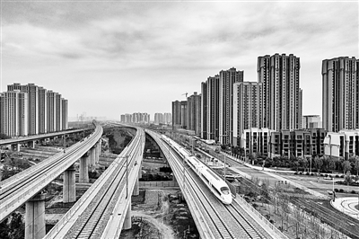 中国经济版图的三条变化轨迹——从第四次经济普查看中国经济高质量发展态势