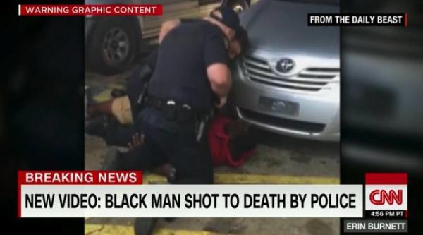 毛骨悚然!明尼苏达黑人男子遭警察车内射杀,女