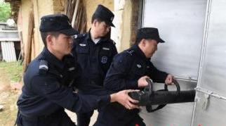 艺术品拍卖公司被抓 f04da22fef7d185fa47433.jpg
