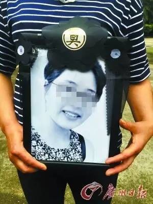 他無緣無故掐死女大學生,摟屍體扮情侶,還脫掉死者褲子