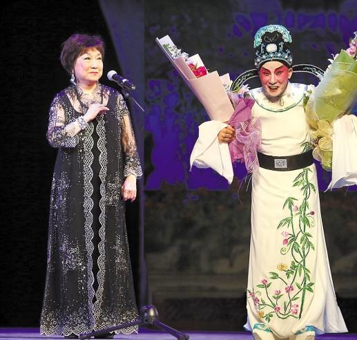 吕玉郎红线女对唱粤曲,红线女吕玉郎粤曲书房相会