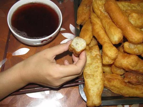 油条的做法大全家常简单的 f44d305ea0c8196917da0b.jpg