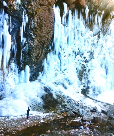 冰河万顷，难掩妙趣横生
