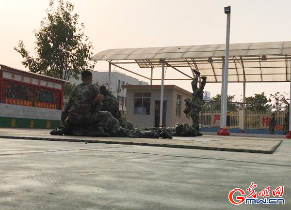 视频：用青春守护南粤空港 看武警白云机场中队硬汉们的日常
