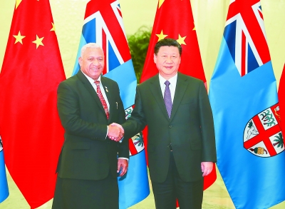 习近平会见斐济总理姆拜尼马拉马