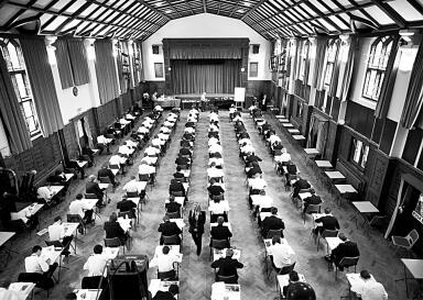 英国的文法学校之争
