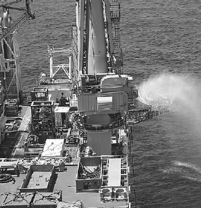 南海可燃冰试采31日 总产量达21万立方米