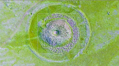 新疆巴音布鲁克草原发现约3000年前祭坛