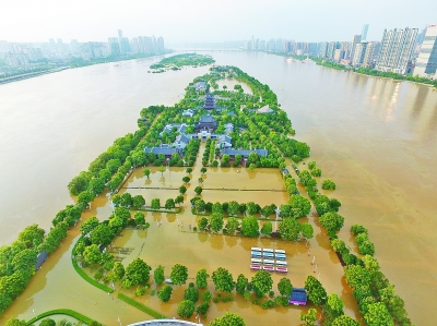 被洪水淹没的长沙橘子洲核心景区. 新华社记者 龙弘涛摄