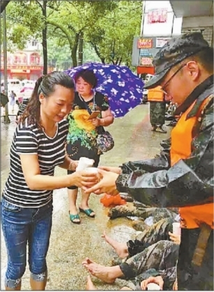 内心升腾起一股强烈的责任感 内心升腾起一股强烈的责任感