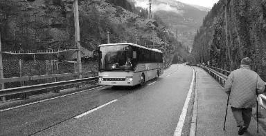 连山接水 区域协调 瑞士公交系统处处优先