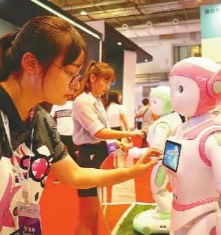 中外知名学者和企业家热议中国机器人“走出去”