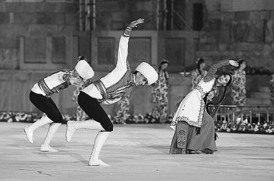 乌兹别克斯坦第十一届“东方旋律”国际音乐节开幕