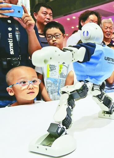 怎样提升人工智能的“道德水平”