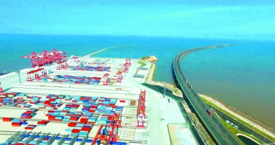 全球最大的自动化码头开港