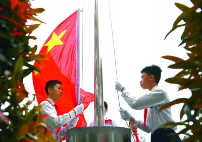 以“红船精神”引领立德树人工作