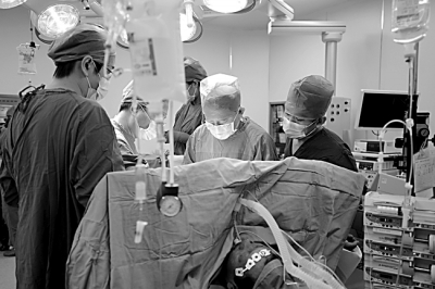 佑安医院帮藏族包虫病患者重获新生