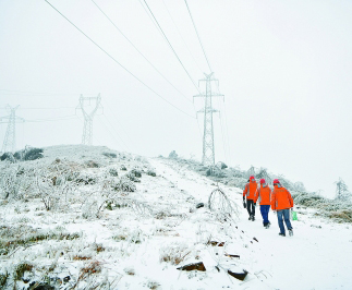 中央有关部门和地方全力应对南方雨雪灾害