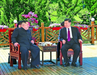 习近平同朝鲜劳动党委员长金正恩在大连举行会晤