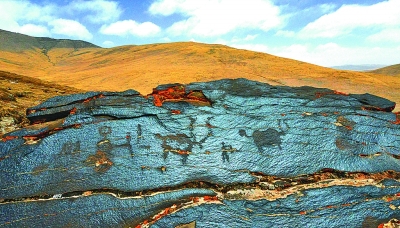 三江源通天河流域发现两千年前岩画