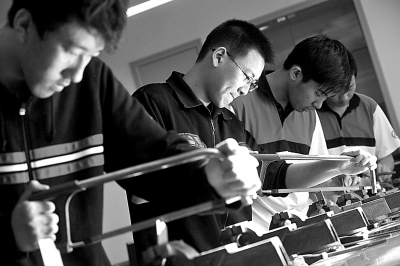 培养劳动精神为孩子幸福奠基