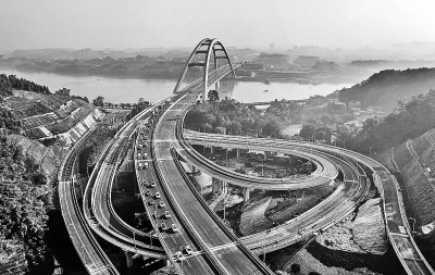 广西柳州官塘大桥建成通车