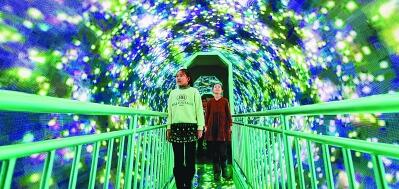 内蒙古呼和浩特市的内蒙古科技馆：乐享科技度寒假