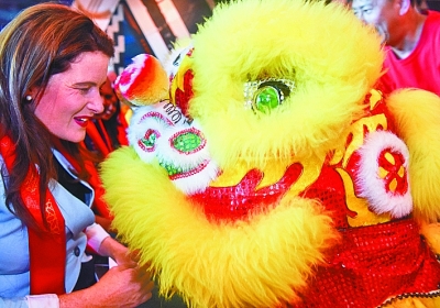 世界各地民众体验中国春节文化