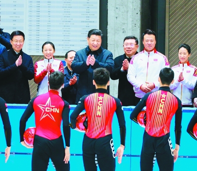习近平春节前夕在北京看望慰问基层干部群众